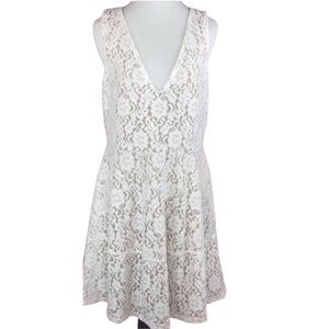 BCBGMAXAZRIA  Gardenia Floral Lace Dress WHT/BEIGE